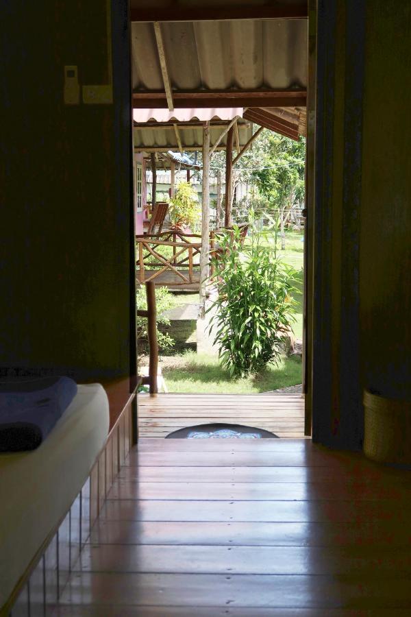 The Mermaid House Ko Kut Экстерьер фото