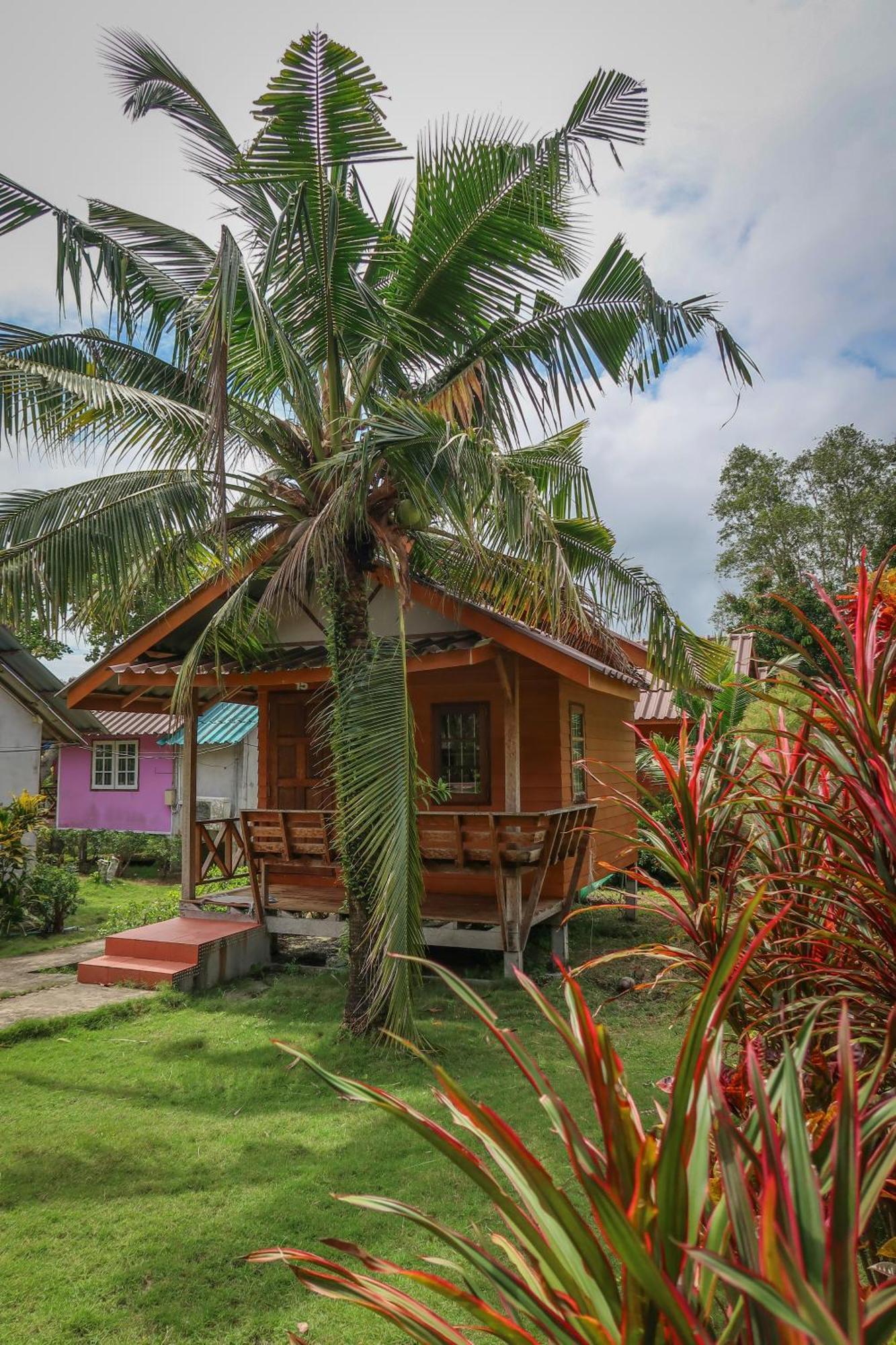 The Mermaid House Ko Kut Экстерьер фото